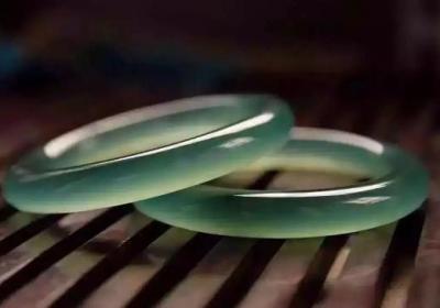 「原矿绿松石」的解说，一文读懂
