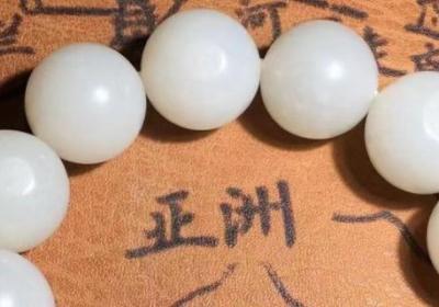 500元的翡翠手镯真假难辨？