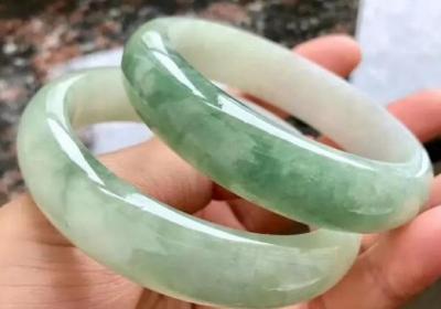 “白冰种”翡翠市场价格如何？