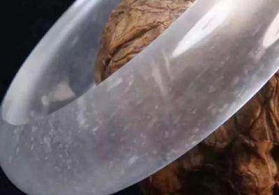 一般项链的价格范围会在多少左右？