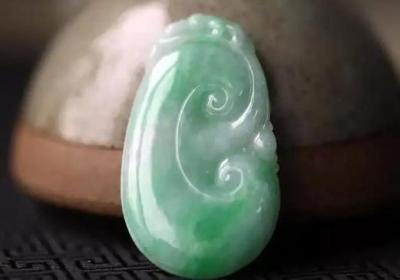 一个戒指的价格是多少？