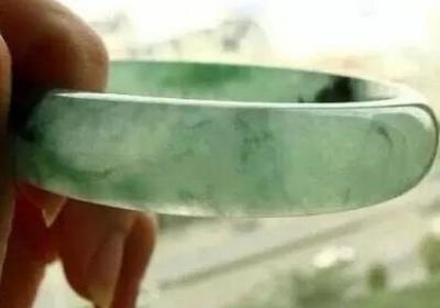 S925银翡翠吊坠的售价是多少？