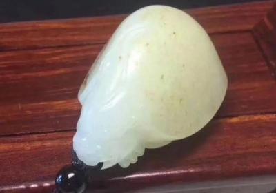 能不能用水清洗翡翠？
