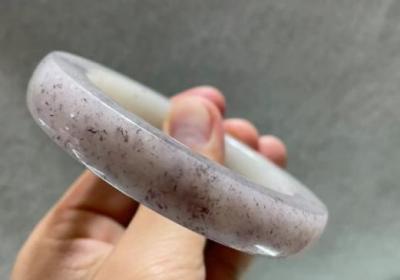 耳钉几克重？