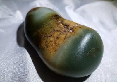 能不能捡到别人掉落的手串？