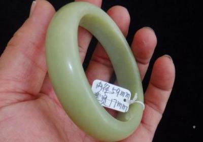 能否将玉髓列为翡翠？