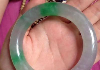 能否找到纯红色的鸡血石？
