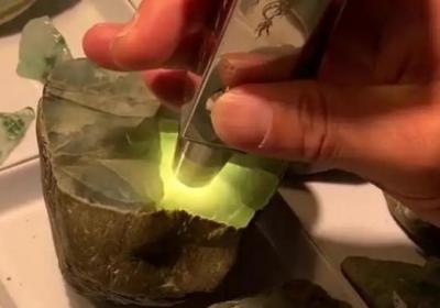 能用田玉青制作玉盘吗？