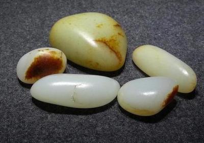 能碰油吗？绿松石的耐油性测试