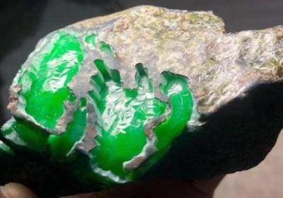 能穿戴在淋浴中的项链有哪些？