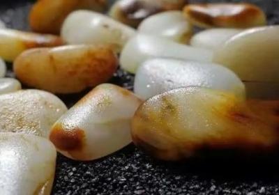能用玻璃制成翡翠吗