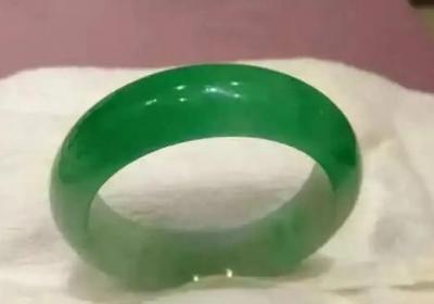能够搭配的珠宝——翡翠与其他饰品