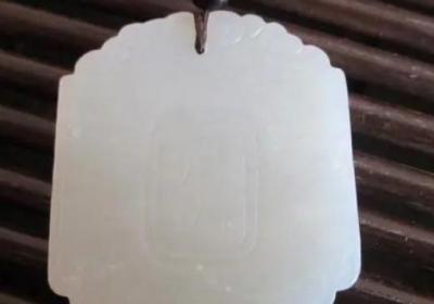 能否感受绿松石铁线的触感？