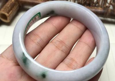 能否在杂木手串上营造包浆效果？