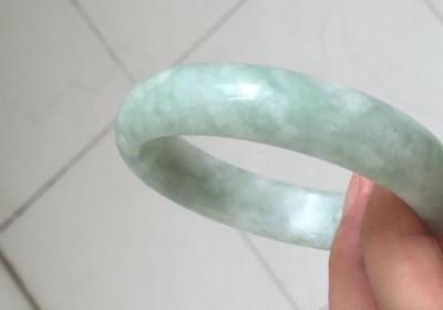 能盘吗？橄榄核手串也适合汗手用！