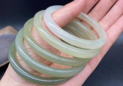 能在洗澡时带上翡翠手镯吗？