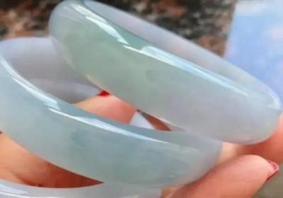 能否随意佩戴十字架项链？