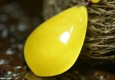 莫湾基翡翠原石独特之处的特征