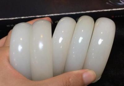 蓝珀手链多少钱