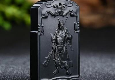 茫茫崖翡翠湖：一个壮美的自然景观