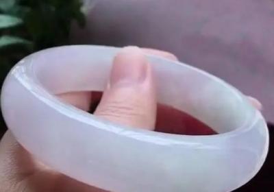 蓝宝石的色彩有哪些？