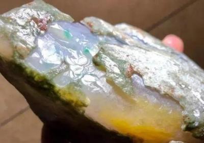菩提白玉手串的象征意义是什么？