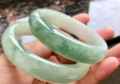 蓝宝石与红宝石，哪个更有价值？