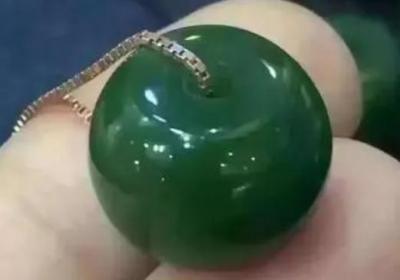 花青翡翠是否具有高价值？