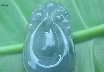 苹果绿翡翠戒面的价格是多少？