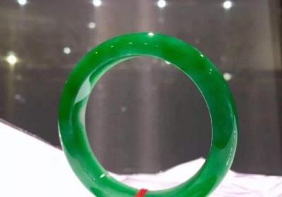 苍蝇翅翡翠买还是不买？