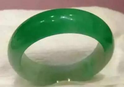 菩提根手串可否浸泡在水里？