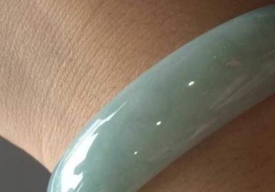 蜜蜡手串克价多少钱？