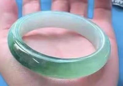 蓝翡翠水是怎样的？