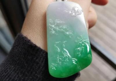 蓝色的青玉：它是什么颜色？