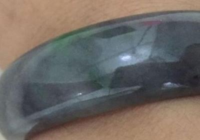 蓝紫色翡翠手镯是否有价值