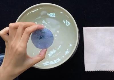 蜜蜡手串的保养指南及方法解析