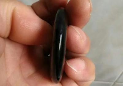 蔷薇辉石的深色与浅色哪个更好？