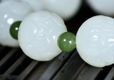 蓝色石头的特征是什么？
