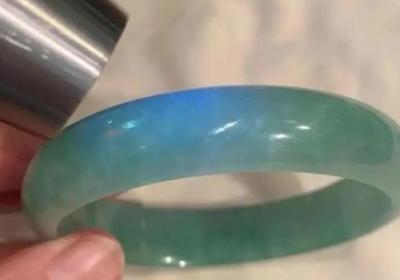 蜜蜡手串是否具有香气？