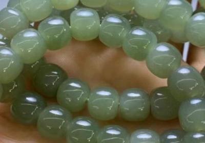 蜜蜡手串能否水洗？