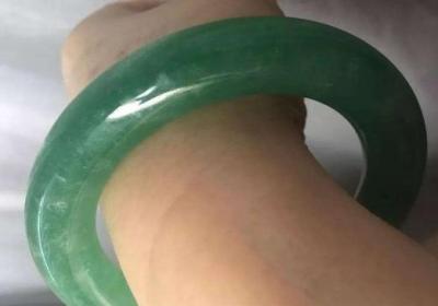 蜜蜡手串需不需要打结？