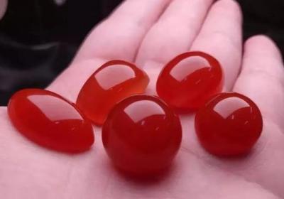 蓝翡翠价格是多少？