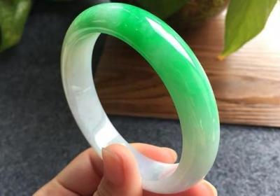 解析高色翡翠的形成机理